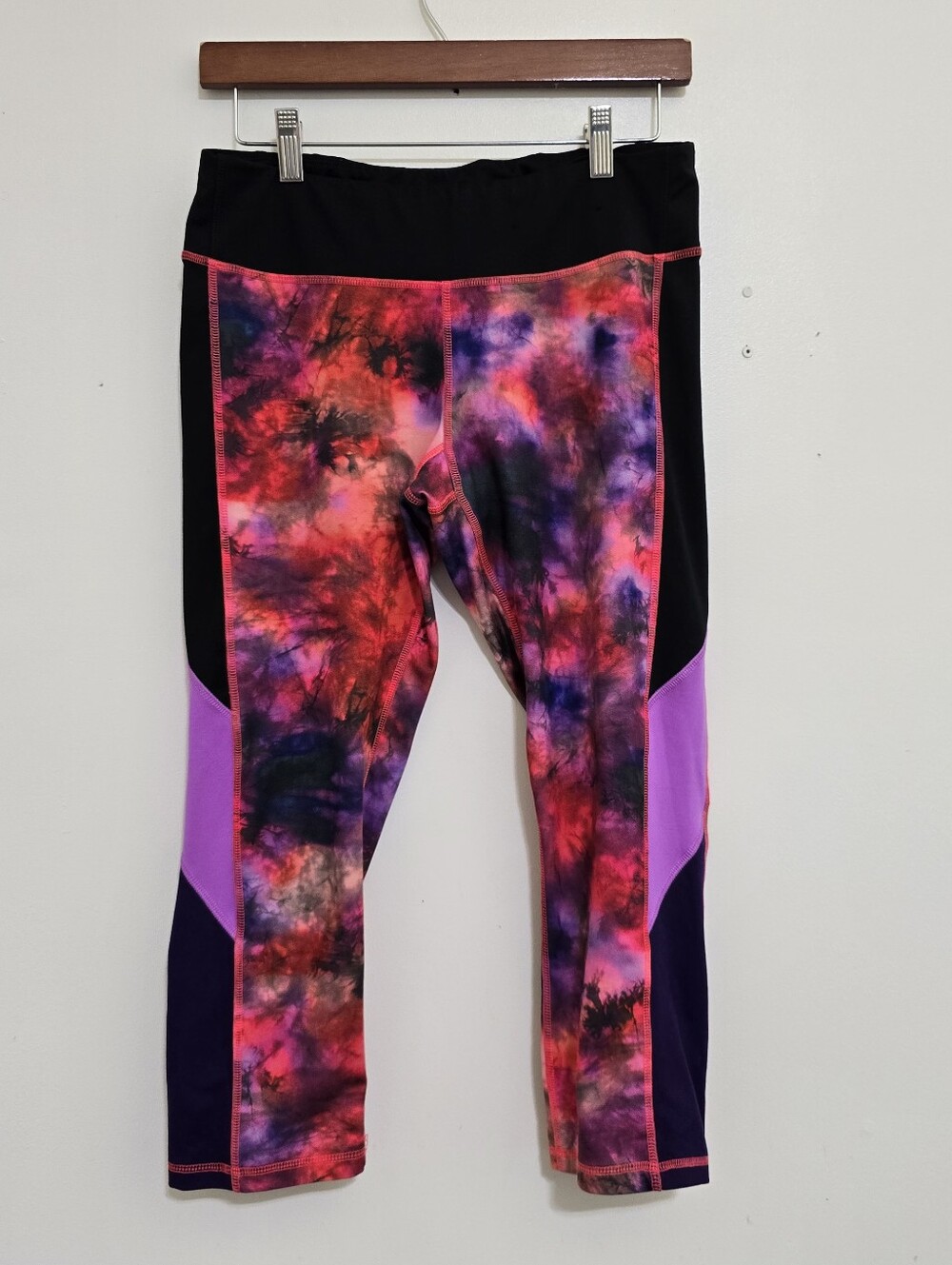 CHAMPION size Large DuoDry Colorful Capri Leggings Black Pink Activewear Fitness